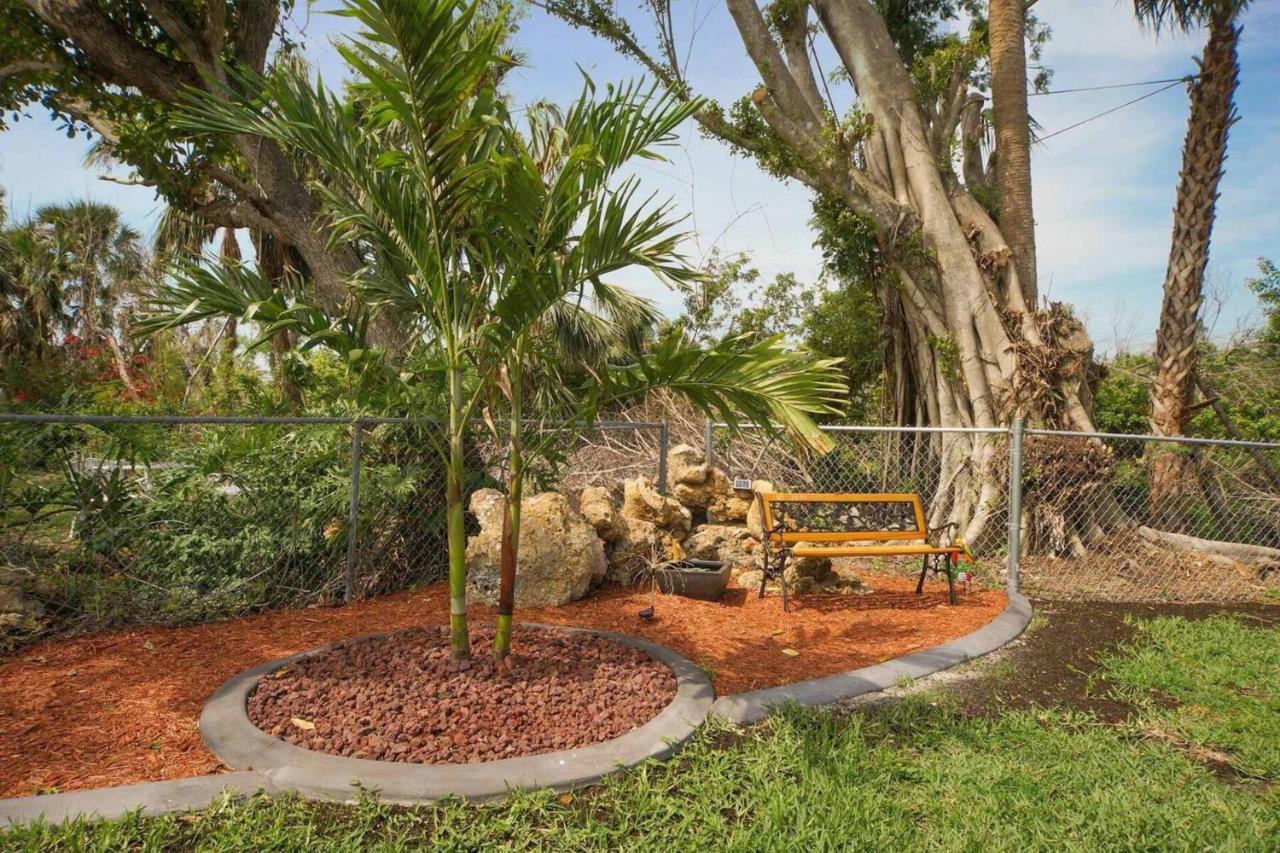 Villa Holiday Sunrise II Cape Coral Bagian luar foto